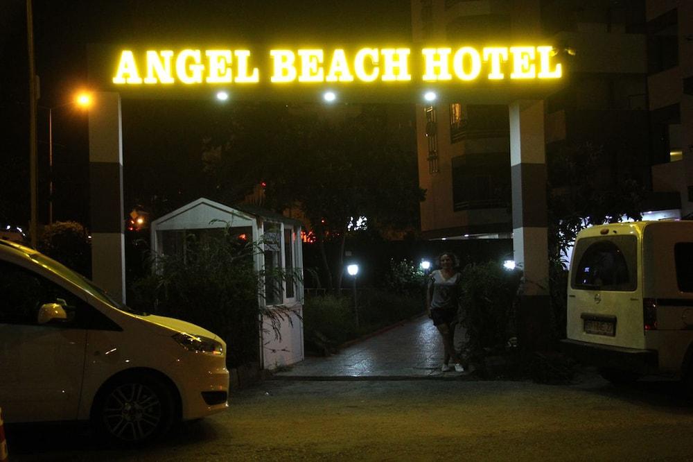 Merlin Beach Park Hotel Tosmur Екстериор снимка