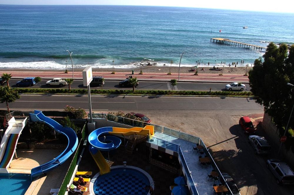 Merlin Beach Park Hotel Tosmur Екстериор снимка