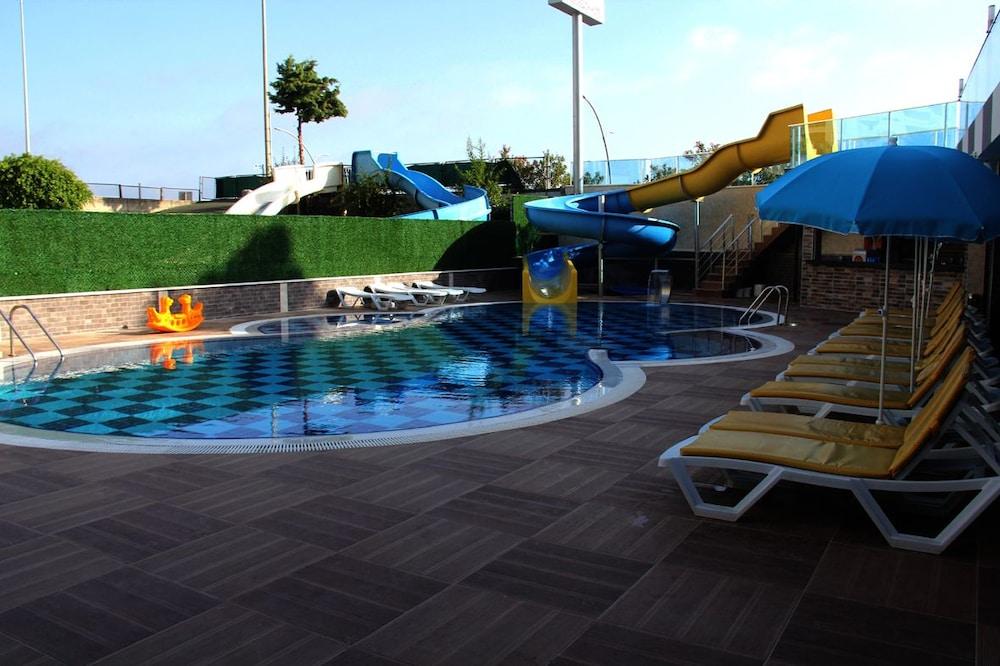 Merlin Beach Park Hotel Tosmur Екстериор снимка