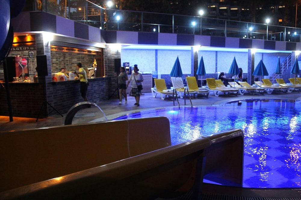 Merlin Beach Park Hotel Tosmur Екстериор снимка