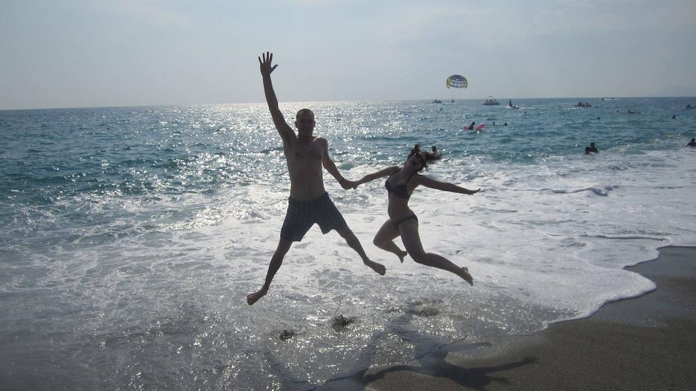 Merlin Beach Park Hotel Tosmur Екстериор снимка
