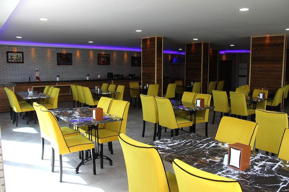 Merlin Beach Park Hotel Tosmur Екстериор снимка